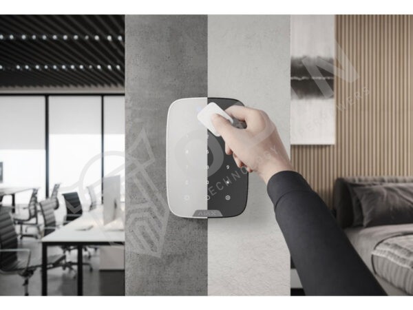 Alternative view of AJAX TAG Portachiavi contactless per controllo sicurezza colore bianco